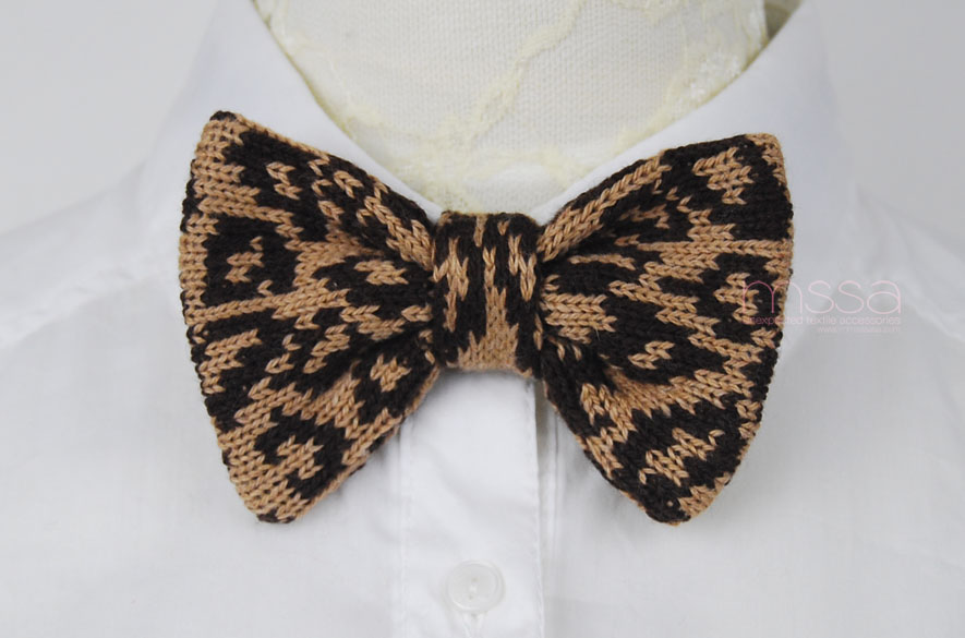 Knitted Bow Tie In Leopard Pattern